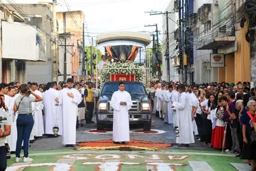 
			
				Procissão de Corpus Christi leva centenas de fiéis às ruas do centro de Maceió
			
			