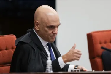 
				Proibido de entrar nos EUA, Moraes visitou a terra do Mickey 6 vezes
			
			