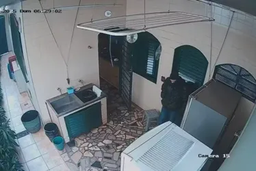 
				Quadrilha é presa após fazer idosos reféns e roubar R$ 1 milhão em joias
			
			