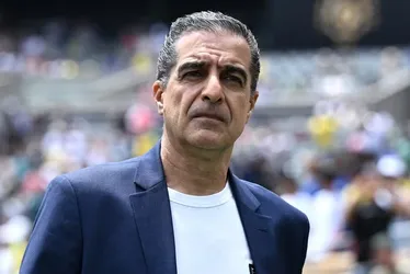 
				Renato Paiva é demitido do Botafogo após eliminação
			
			