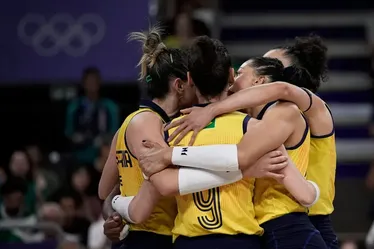 
			
				Revanche? Seleção de vôlei reencontra EUA após derrota em Olimpíada
			
			