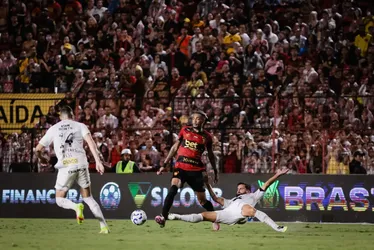
				Santos arranca empate com Sport e dorme fora do Z4
			
			