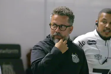
				Santos compete e vence Flamengo com duas versões de Neymar
			
			