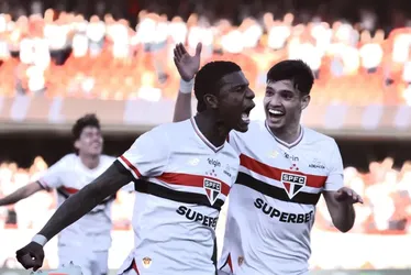 
				São Paulo domina o jogo e vence o Fluminense pelo Brasileirão
			
			