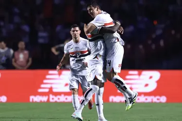 
				São Paulo domina o jogo e vence o Fluminense pelo Brasileirão
			
			