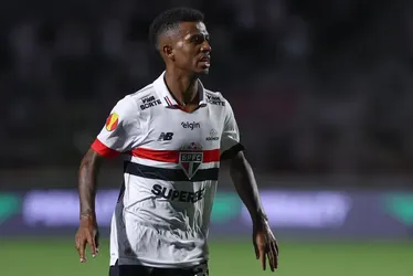 
			
				São Paulo tem mês decisivo para decidir futuro de trio
			
			