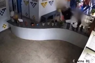 
				Servidora é agredida por colegas em escola estadual de Dois Riachos
			
			