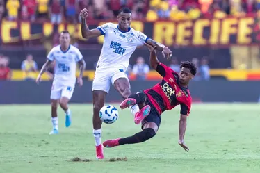 
				Sport e Bahia não acertam o pé e ficam no empate pelo Brasileirão
			
			