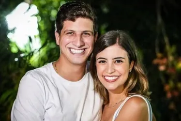 
				Tabata apaga crítica a bets que patrocinam festas do namorado prefeito
			
			