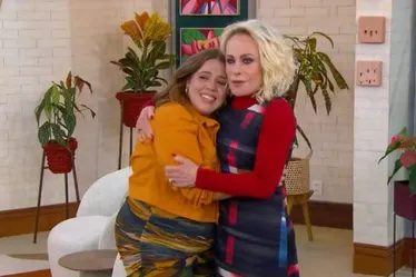 
				Tati se emociona em reencontro com Ana após perda de bebê
			
			