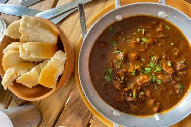 
				Terrinha Cozinha Cultural, mesa posta e alma brasileira
			
			