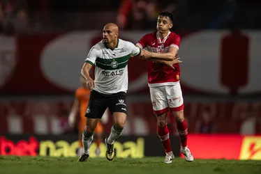 
				CSA e CRB vivem má-fase na luta pelo acesso: 'Time que quer subir não tropeça em jogo fácil'
			
			