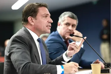 
			
				Trama: STF encerra 1º dia de interrogatórios após ouvir Cid e Ramagem
			
			