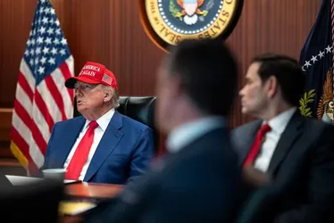 
			
				Trump acompanhou ataque ao Irã em sala de situação na Casa Branca
			
			