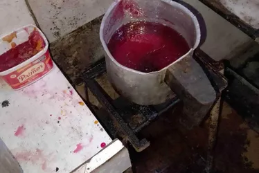 
				Fábrica clandestina de pirulitos é fechada em Maceió; veja fotos
			
			
