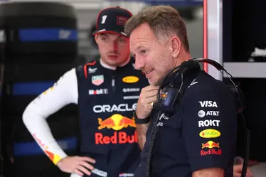 
				Verstappen esnoba rumores sobre problemas da Red Bull em 2026: ‘Tudo muda rápido’
			
			
