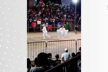 
				Vídeo mostra desabamento de arquibancada que deixou 11 feridos
			
			