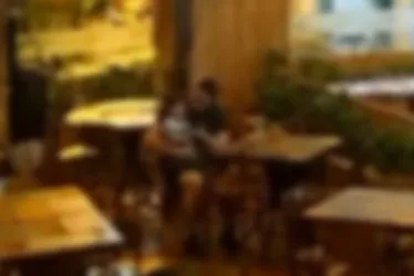 
				Vídeo mostra pai agredindo filho bebê em pizzaria de Maceió
			
			