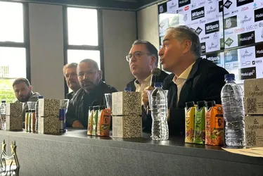 
			
				Vila Belmiro deve ser mantida e novo estádio será na Baixada Santista
			
			