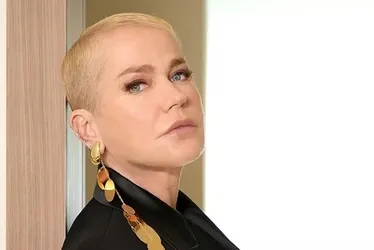
			
				Xuxa fala sobre pressão ao envelhecer sob os holofotes: 'Não é fácil'
			
			