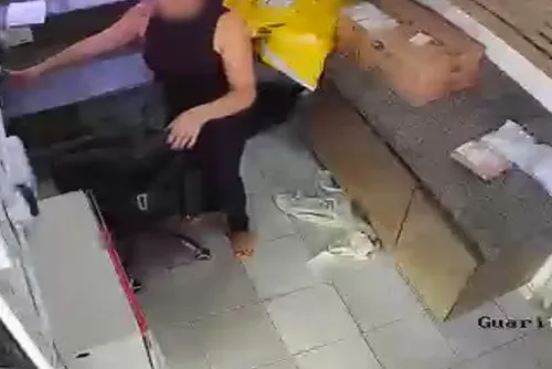 
				Mãe e filha com mais de 40 registros por estelionato são presas em Maceió por aplicar golpes com imóveis
			
			