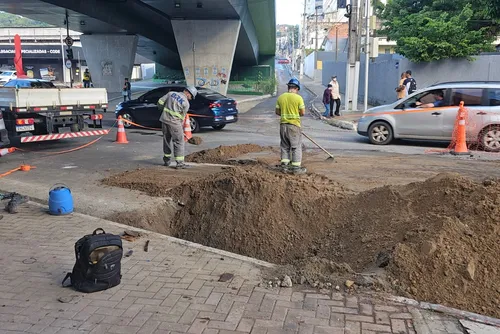 
				Obra da BRK causa congestionamento quilométrico em Mangabeiras
			
			