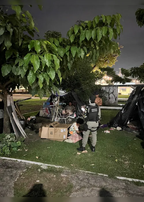 
				Abordagem truculenta? Vídeo mostra como a PM aborda moradores de rua
			
			