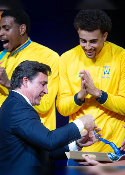 
				Brasil vence EUA e conquista ouro no basquete universitário após 62 anos
			
			