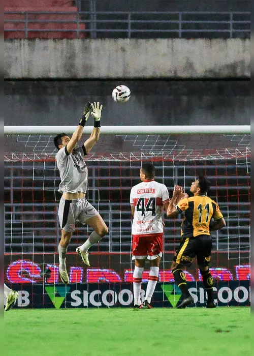 
				CRB massacra Novorizontino com goleada e respira na Série B: 4 a 0

			