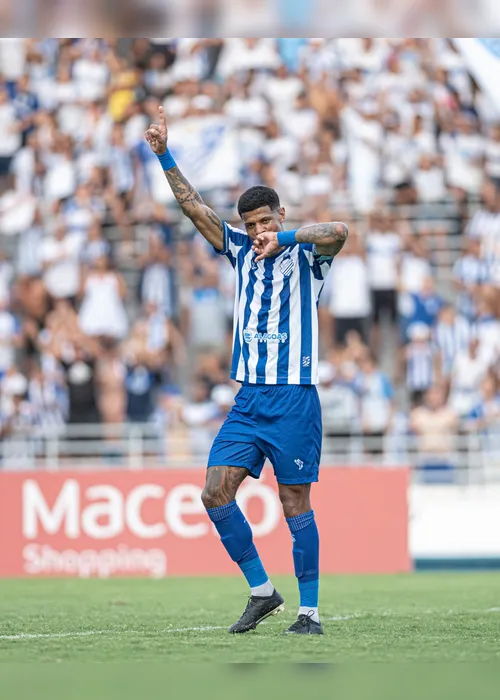 
				CSA viaja com destino ao Paraná e atacante Tiago Marques segue com a delegação
			
			