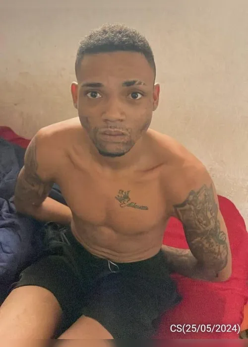 
				Confronto policial no Vale do Reginaldo termina com suspeito morto
			
			