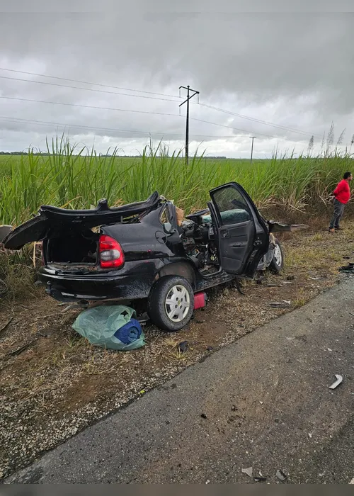 
				Grave acidente deixa dois homens presos às ferragens em Marechal Deodoro
			
			