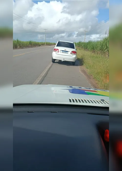 
				Homem é encontrado morto ao lado de carro em Campo Alegre
			
			