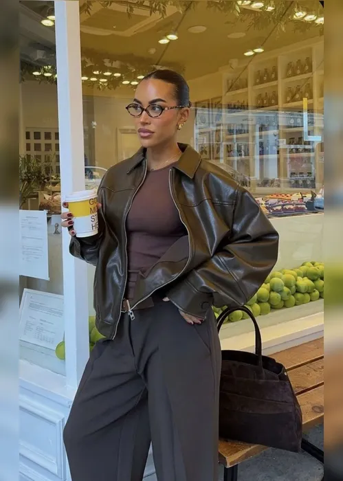 
				Jaqueta de couro é peça curinga no inverno; veja inspirações fashionistas
			
			