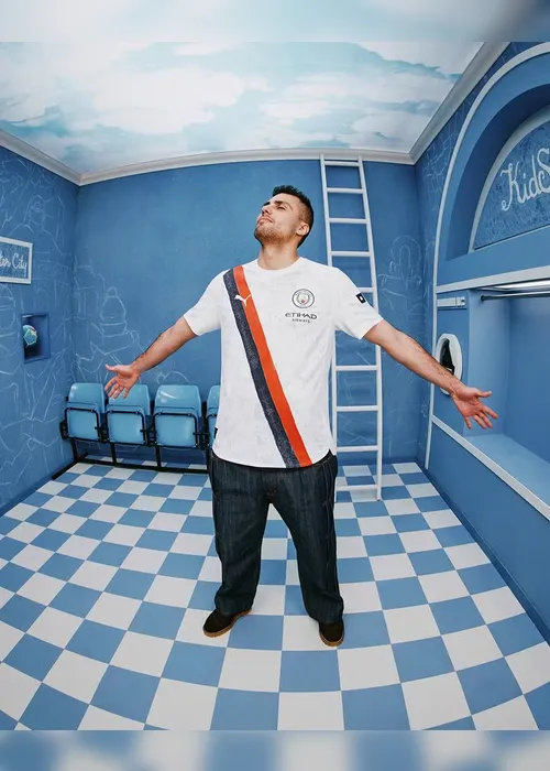 
			
				Manchester City revela uniforme especial para a Copa do Mundo
			
			
