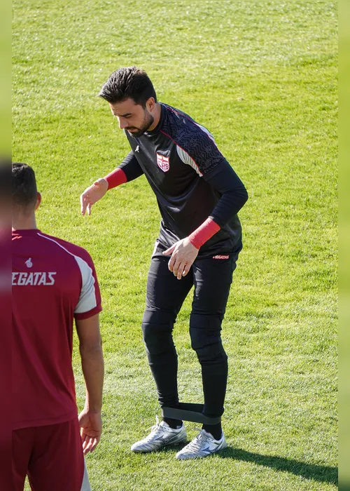 
				'Nos permitimos sonhar': Matheus Albino projeta grande atuação do CRB contra o Cruzeiro
			
			