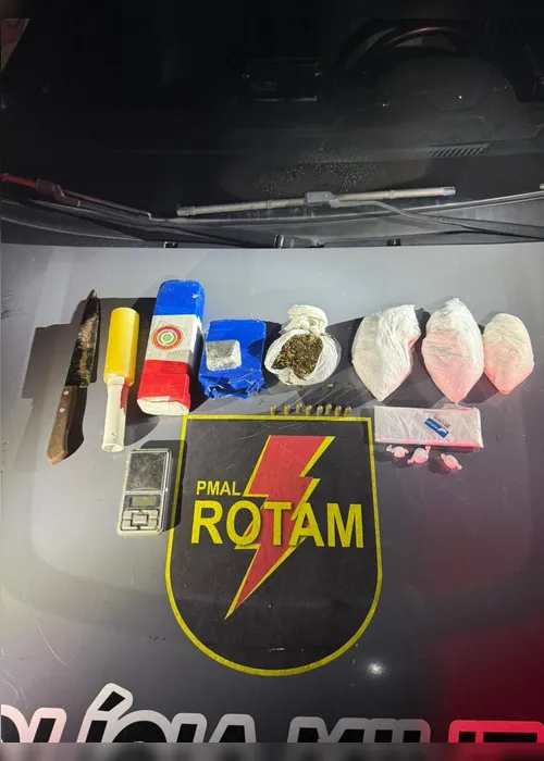 
			
				PM desmantela depósito de drogas e prende suspeito no Farol
			
			