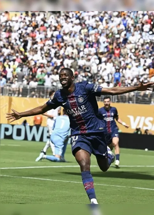 
				PSG castiga erros, goleia Real Madrid e encara Chelsea na final do Mundial
			
			