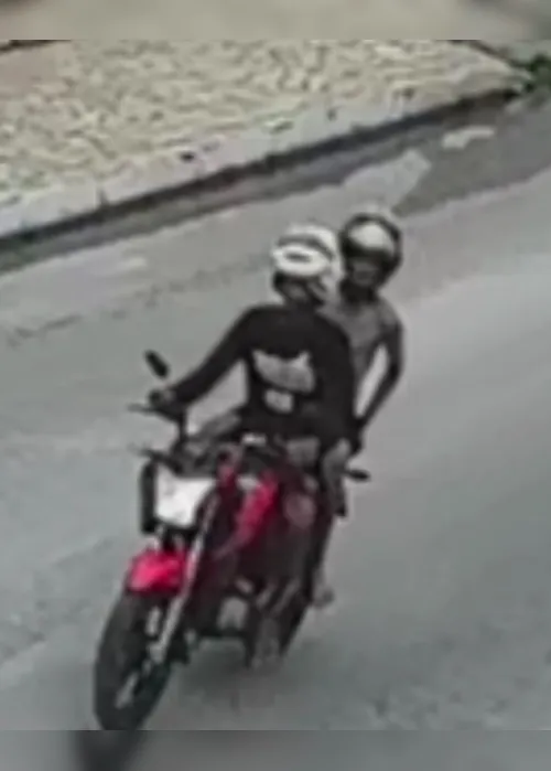 
				Polícia divulga imagens de suspeitos de duplo homicídio em Marechal
			
			