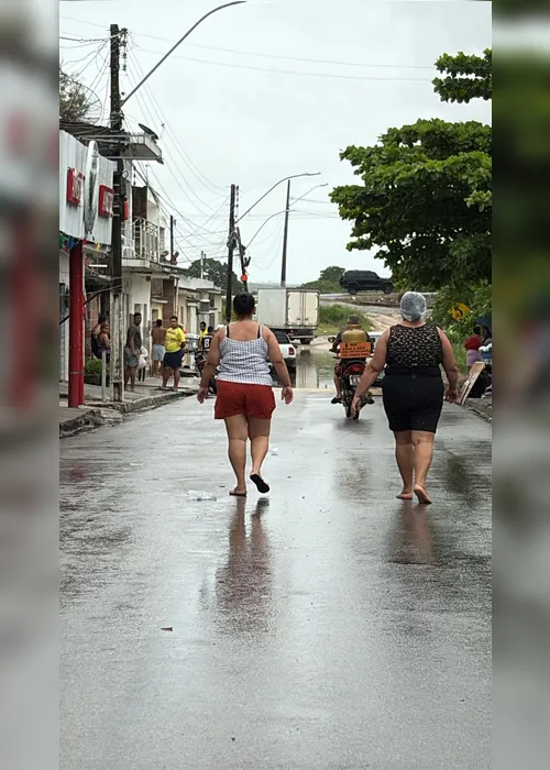 
				Rio transborda e invade casas na orla de São Miguel dos Campos
			
			