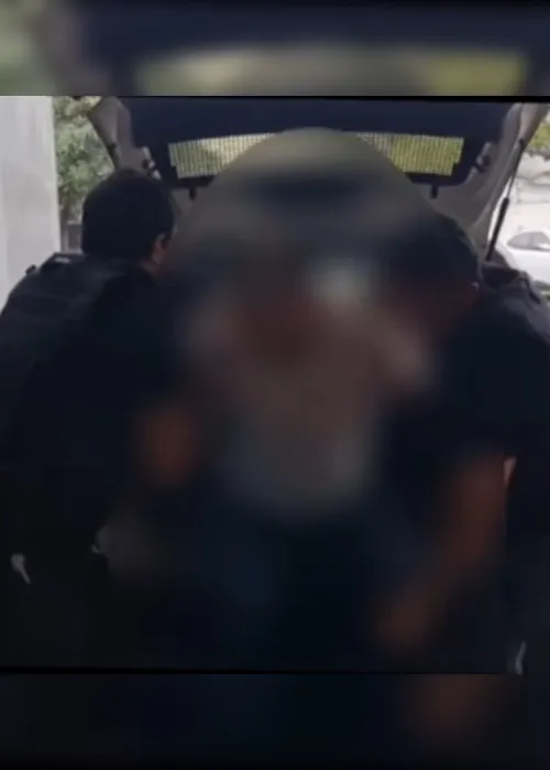 
			
				Suspeito de interceptar carro no trânsito e atacar motorista com facão no Centro de Maceió é preso em Arapiraca
			
			