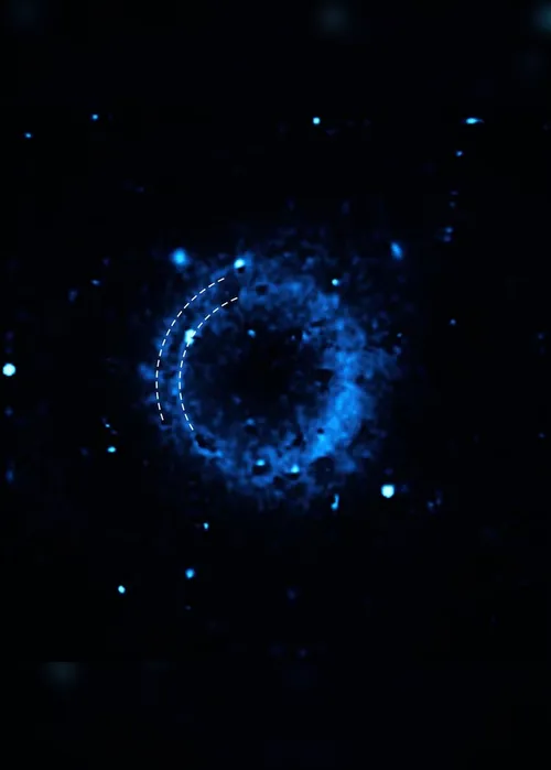 
				Telescópio flagra pela 1ª vez estrela que 'morreu' duas vezes no espaço
			
			
