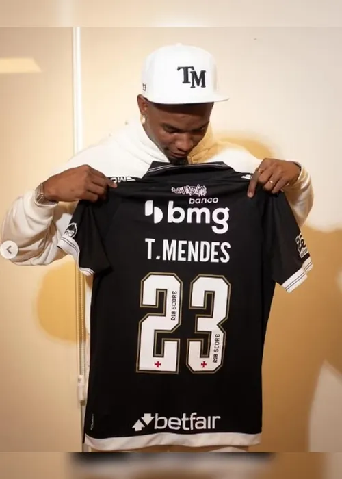 
				Thiago Mendes chega ao Rio para se apresentar ao Vasco e elogia Diniz
			
			