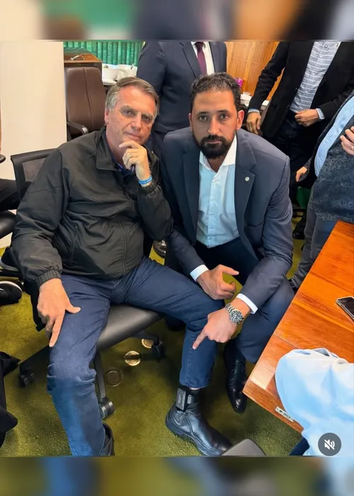 
				Veja a primeira imagem de Bolsonaro com tornozeleira
			
			