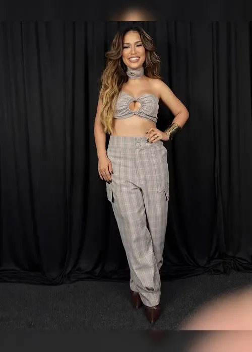 
				Veja os looks juninos das famosas para curtir o São João 2025
			
			