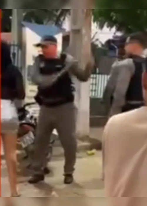 
			
				Vídeo: PM agride mulher durante festa junina em Batalha
			
			