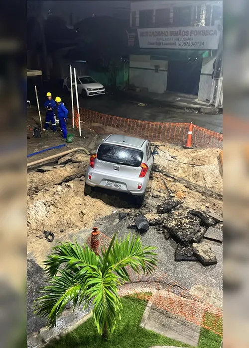 
				Vídeo: veículo invade obra em Cruz das Almas
			
			