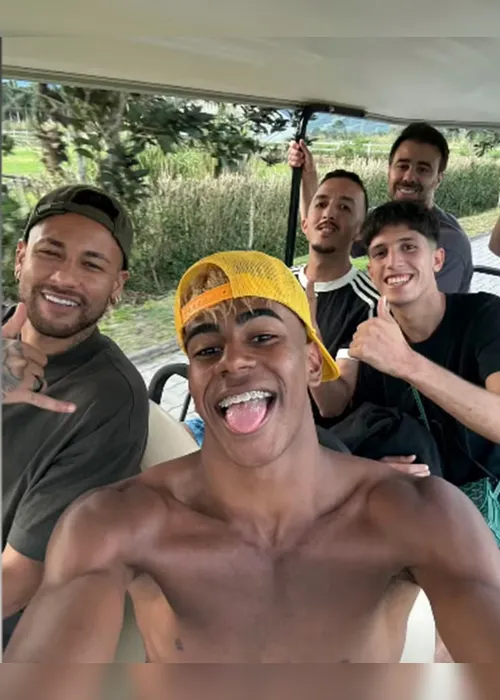 
			
				Neymar e Yamal passeiam de carrinho durante férias em Mangaratiba
			
			