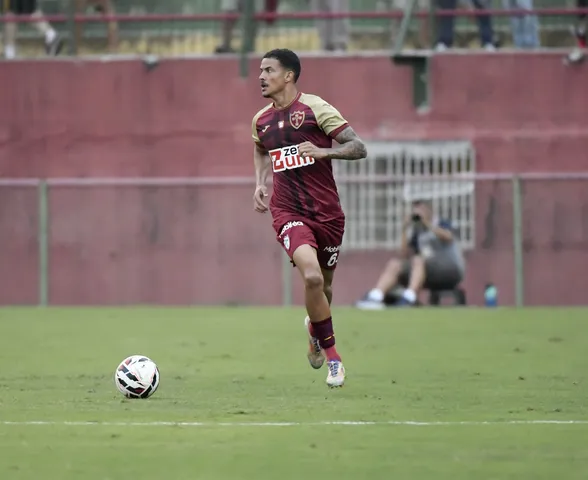 Em jogo de duas expulsões, Portuguesa vence o Nova Iguaçu com gol contra pela Série D