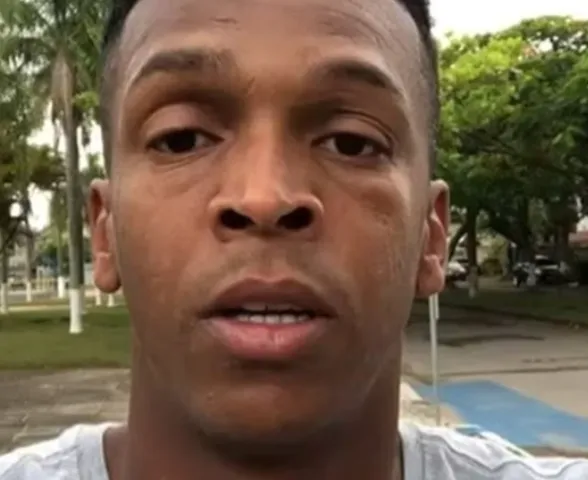 Ex-jogador Jô é preso no Aeroporto de Guarulhos por dívida com pensão
